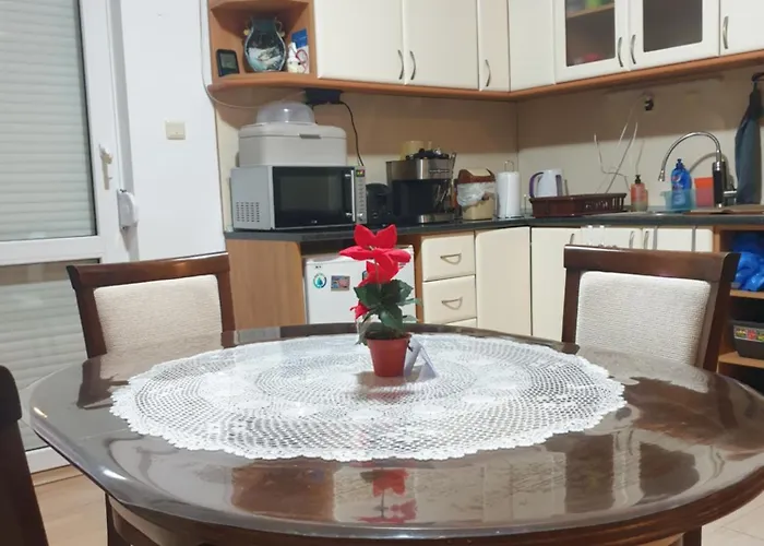 Sunny Sanny Parking Free Apartman *